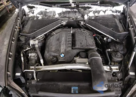 2011 BMW X5 xDrive35I/xDrive35I Premium/xDrive35I Sport Activity z USA, uszkodzony, nr VIN 5UXZV4C57BL400841